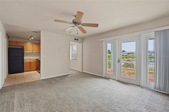 151 SEAHORSE DRIVE SE B, St Petersburg, FL 33705