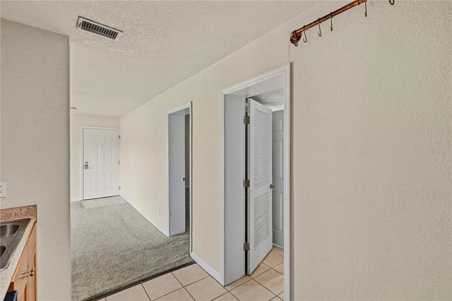151 SEAHORSE DRIVE SE B, St Petersburg, FL 33705