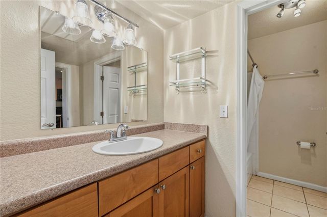 151 SEAHORSE DRIVE SE B, St Petersburg, FL 33705