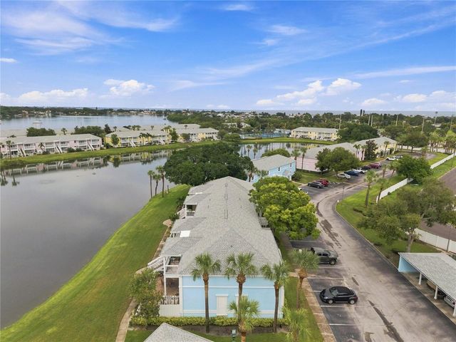 151 SEAHORSE DRIVE SE B, St Petersburg, FL 33705