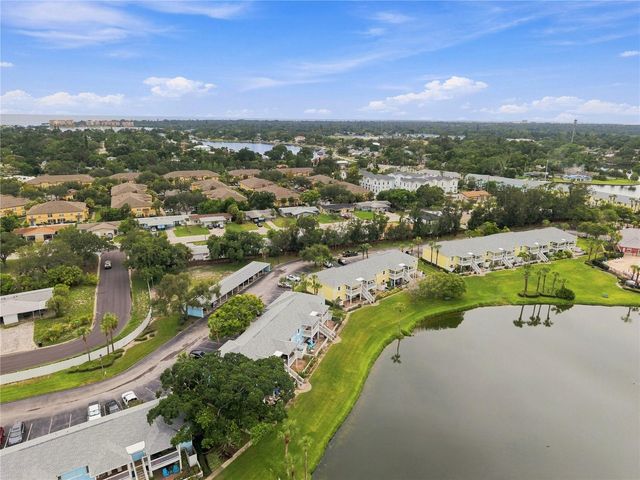 151 SEAHORSE DRIVE SE B, St Petersburg, FL 33705