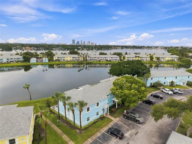 151 SEAHORSE DRIVE SE B, St Petersburg, FL 33705