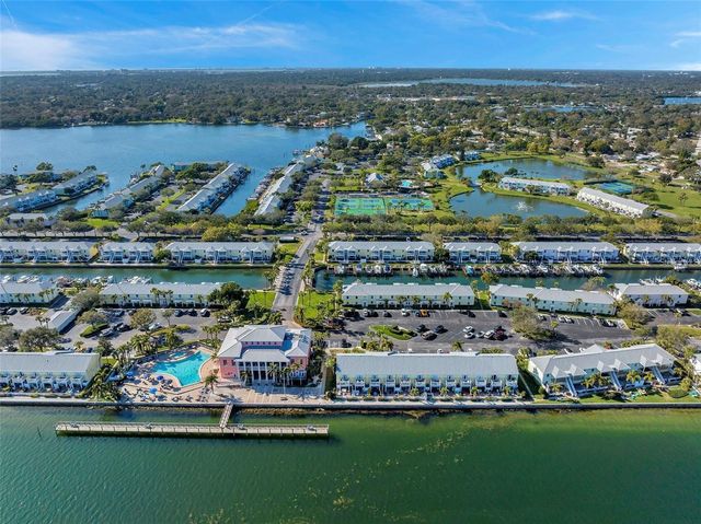 151 SEAHORSE DRIVE SE B, St Petersburg, FL 33705