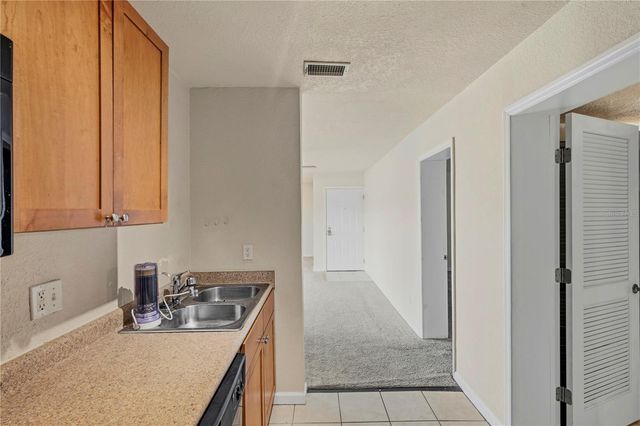 151 SEAHORSE DRIVE SE B, St Petersburg, FL 33705
