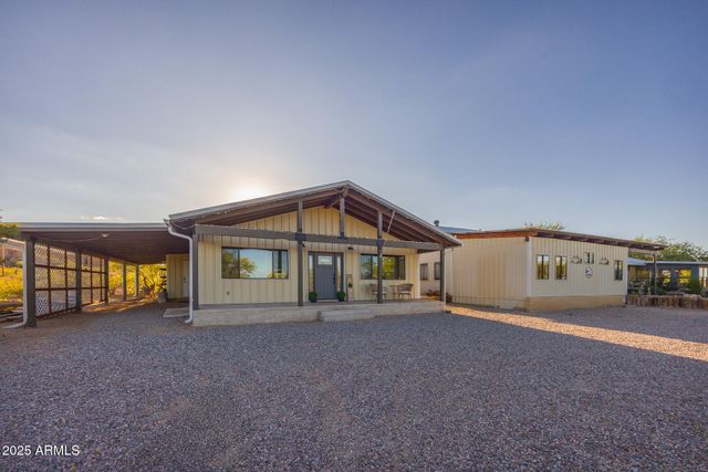 1302 W COYOTE Trail, Benson, AZ 85602