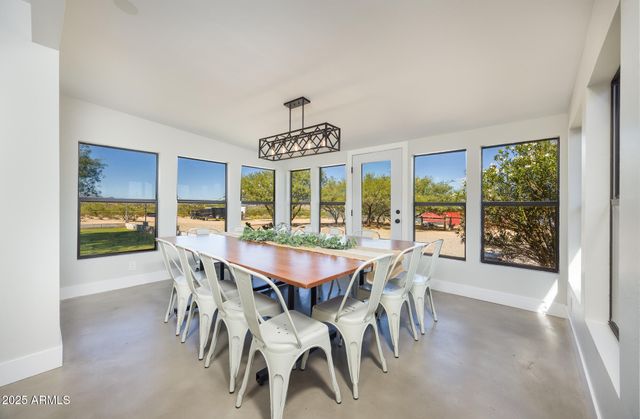 1302 W COYOTE Trail, Benson, AZ 85602