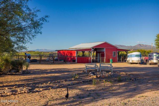 1302 W COYOTE Trail, Benson, AZ 85602