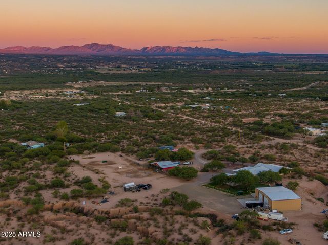 1302 W COYOTE Trail, Benson, AZ 85602