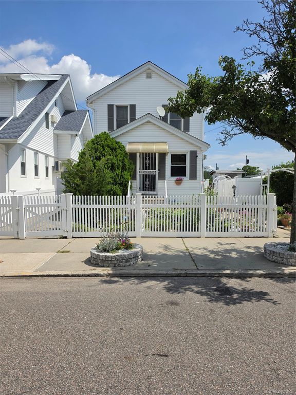 160-41 99th Street, Howard Beach, NY 11414 — exterior