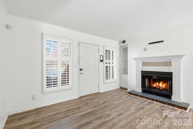 430 Queens Road 111, Charlotte, NC 28207