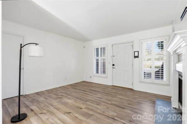 430 Queens Road 111, Charlotte, NC 28207