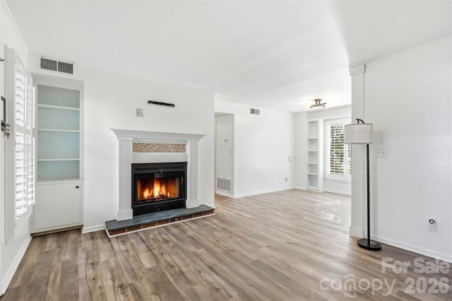 430 Queens Road 111, Charlotte, NC 28207