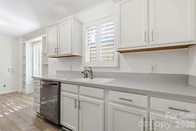 430 Queens Road 111, Charlotte, NC 28207