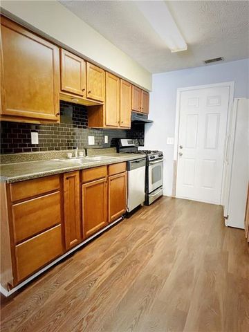 1220 Natchez Trace SW Unit D, Marietta, GA 30008