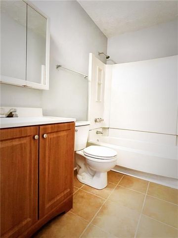 1220 Natchez Trace SW Unit D, Marietta, GA 30008