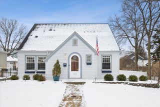 839 Birch Avenue, Downers Grove, IL 60515