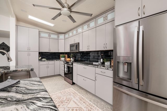 263 87TH AVENUE N, St Petersburg, FL 33702