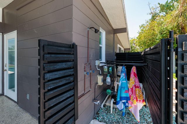 263 87TH AVENUE N, St Petersburg, FL 33702