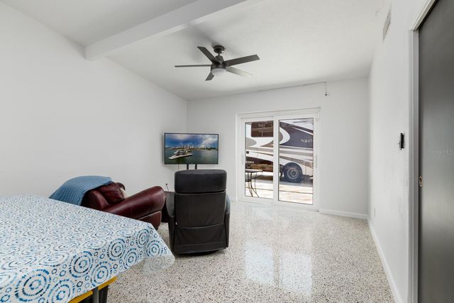 263 87TH AVENUE N, St Petersburg, FL 33702