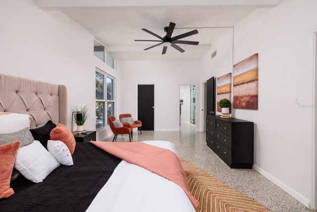 263 87TH AVENUE N, St Petersburg, FL 33702