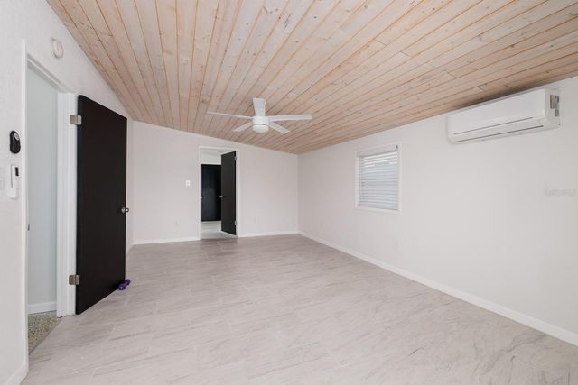 263 87TH AVENUE N, St Petersburg, FL 33702