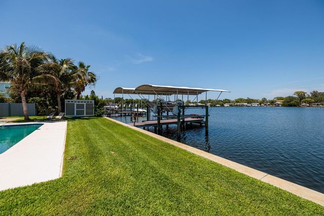 263 87TH AVENUE N, St Petersburg, FL 33702