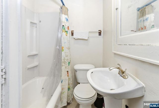 244-250 Arlington Avenue, Paterson, NJ 07502