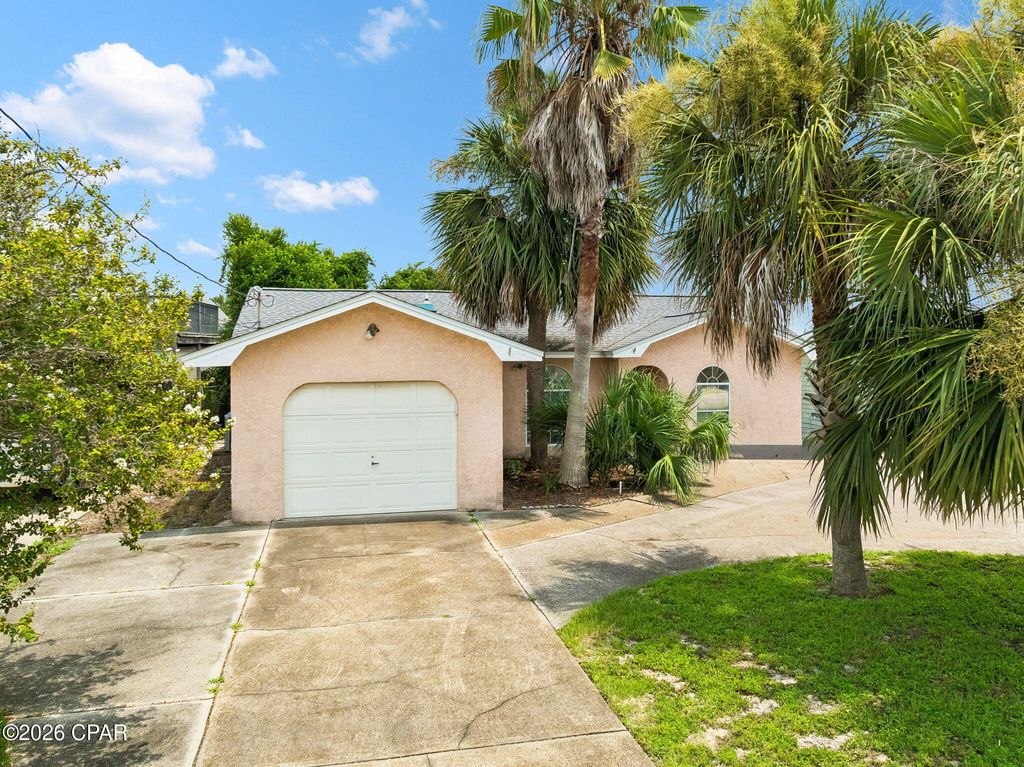 Image 15 of property listing at 121 Cobb Road, Panama City Beach, FL 32413