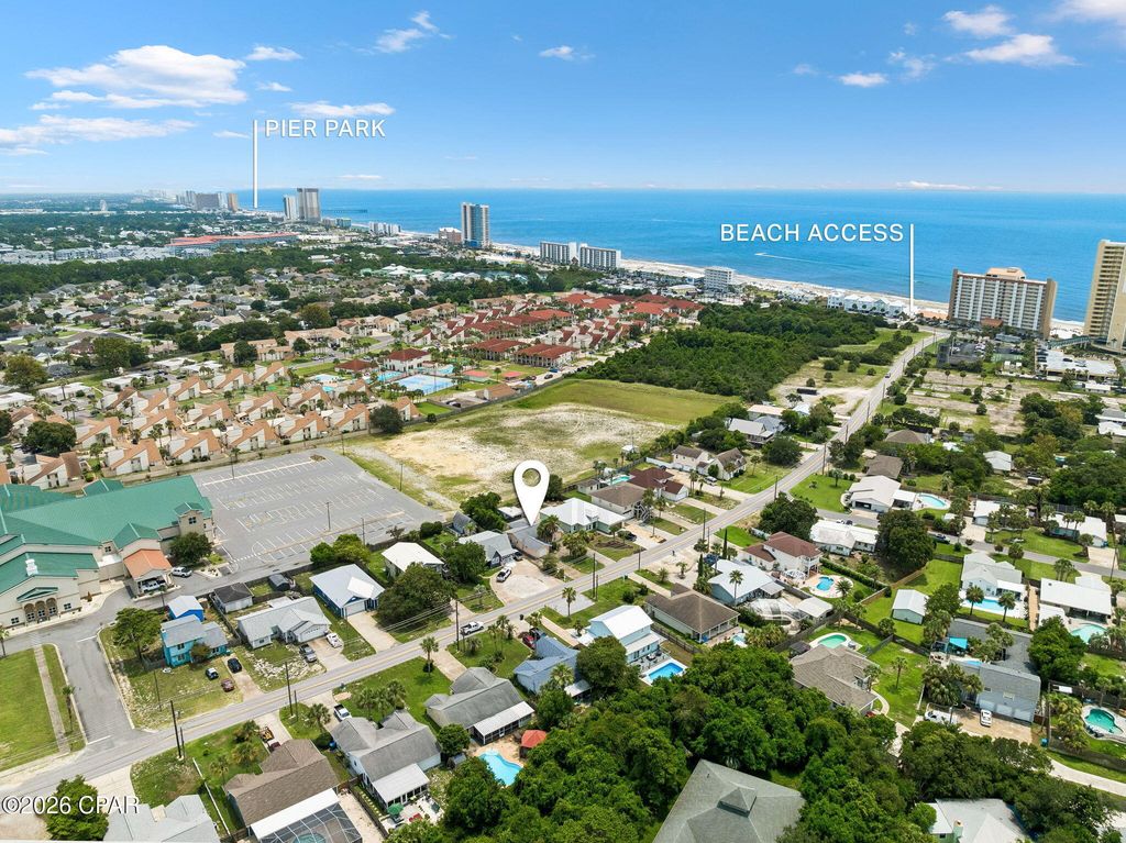 Image 3 of property listing at 121 Cobb Road, Panama City Beach, FL 32413