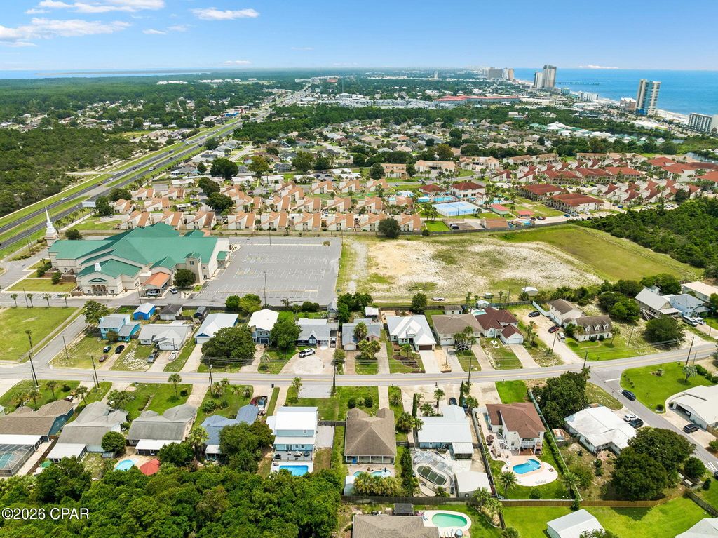 Image 8 of property listing at 121 Cobb Road, Panama City Beach, FL 32413