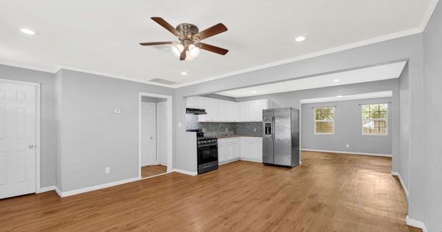 2210 Marshall Street, Pasadena, TX 77506