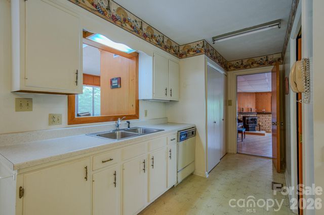 22 Tilson Trail, Asheville, NC 28805