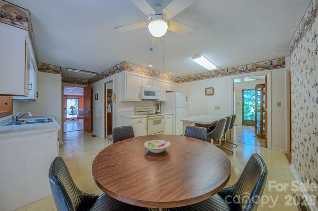 22 Tilson Trail, Asheville, NC 28805