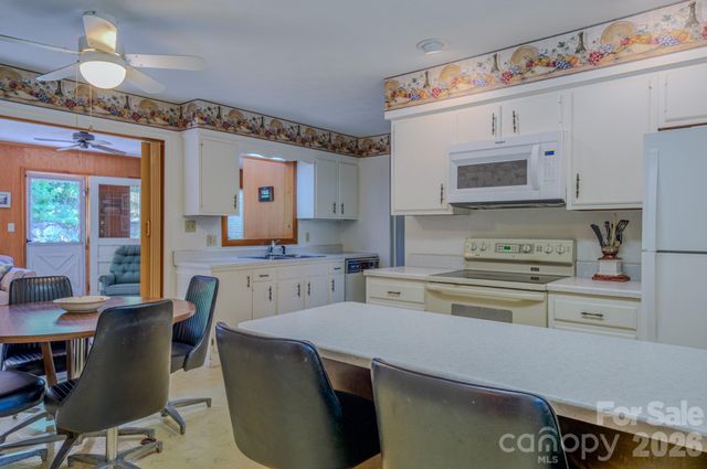 22 Tilson Trail, Asheville, NC 28805
