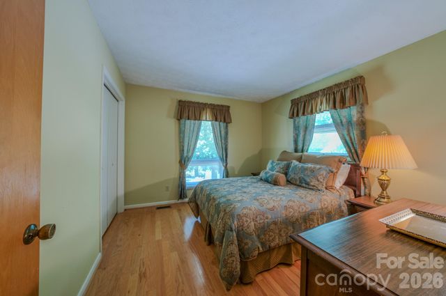 22 Tilson Trail, Asheville, NC 28805