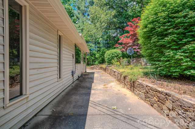 22 Tilson Trail, Asheville, NC 28805