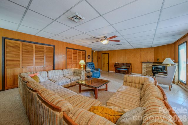 22 Tilson Trail, Asheville, NC 28805