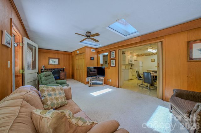 22 Tilson Trail, Asheville, NC 28805