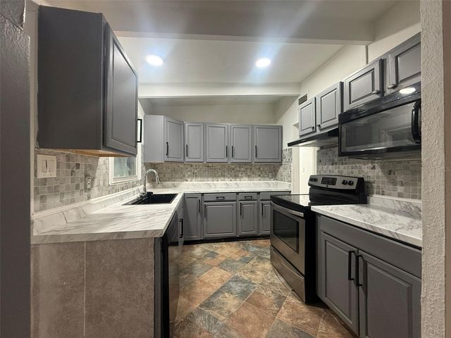 2816 NE 14TH DRIVE, Gainesville, FL 32609