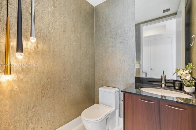 15811 Collins Avenue 1604, Sunny Isles Beach, FL 33160