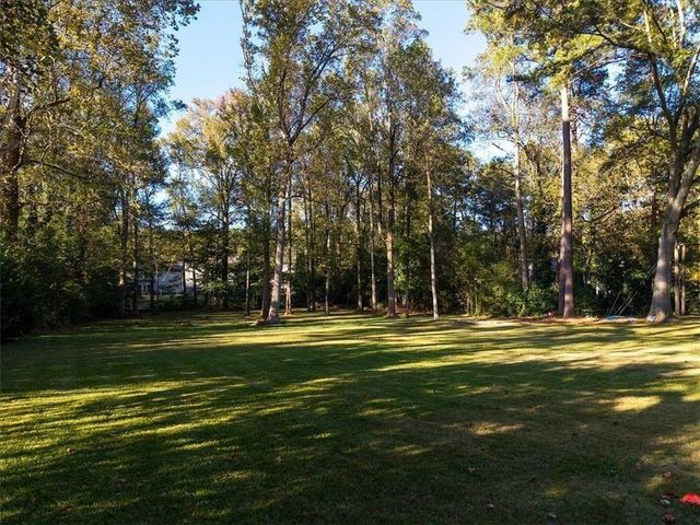 2001 Hemlock Trail SW, Snellville, GA 30078