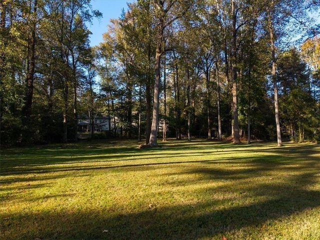 2001 Hemlock Trail SW, Snellville, GA 30078