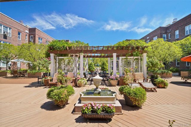 101 Old Mamaroneck Road 2A7, White Plains, NY 10605