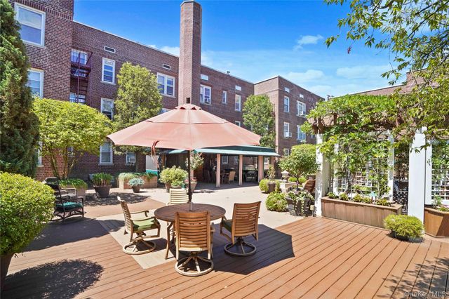 101 Old Mamaroneck Road 2A7, White Plains, NY 10605