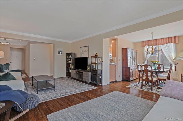 101 Old Mamaroneck Road 2A7, White Plains, NY 10605