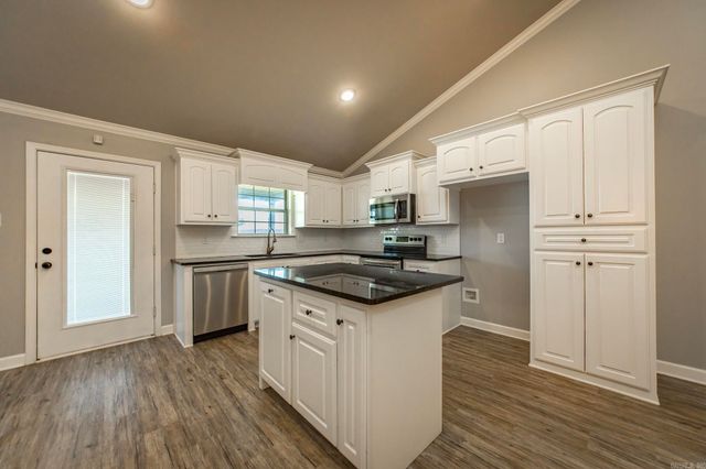 24 Remington Lane, Ward, AR 72176