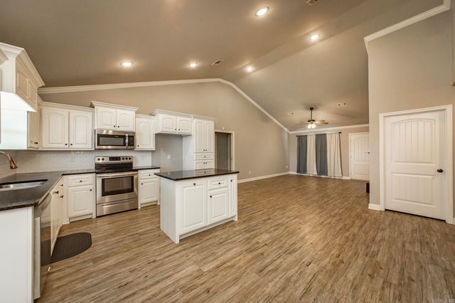 24 Remington Lane, Ward, AR 72176