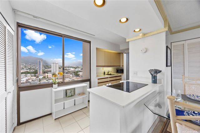 2333 Kapiolani Boulevard 1317, Honolulu, HI 96826