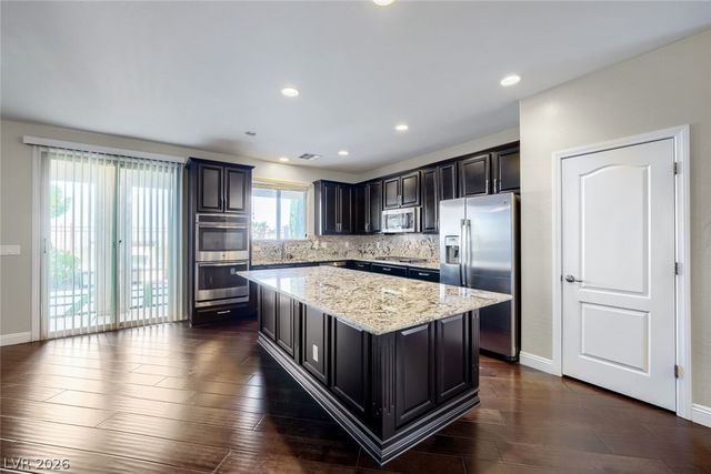 7524 Old Compton Street, Las Vegas, NV 89166