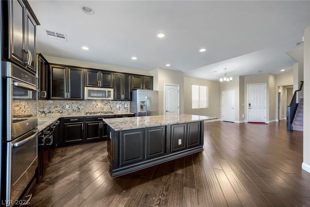 7524 Old Compton Street, Las Vegas, NV 89166